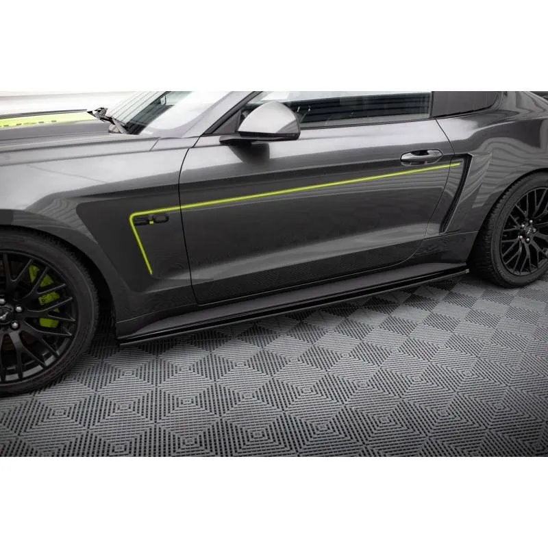Maxton - Rajouts Des Bas De Caisse Ford Mustang GT Mk6 Noir Brillant