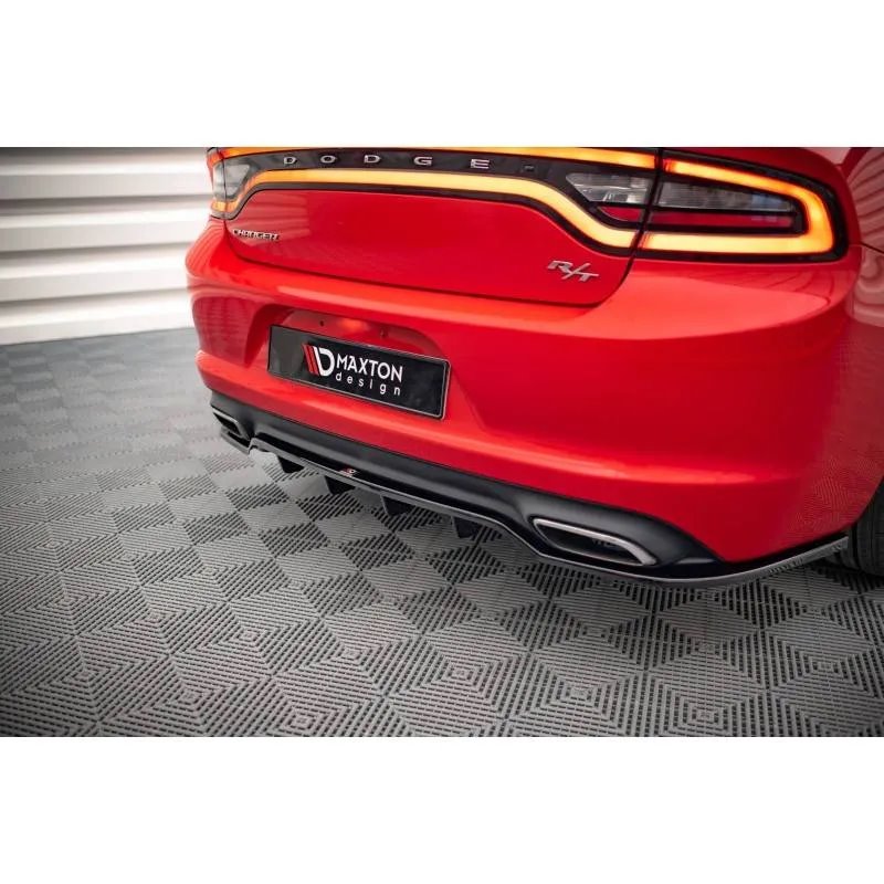 Maxton - Arriere Splitter (avec une barre verticale) Dodge Charger RT Mk7 Facelift Noir Brillant