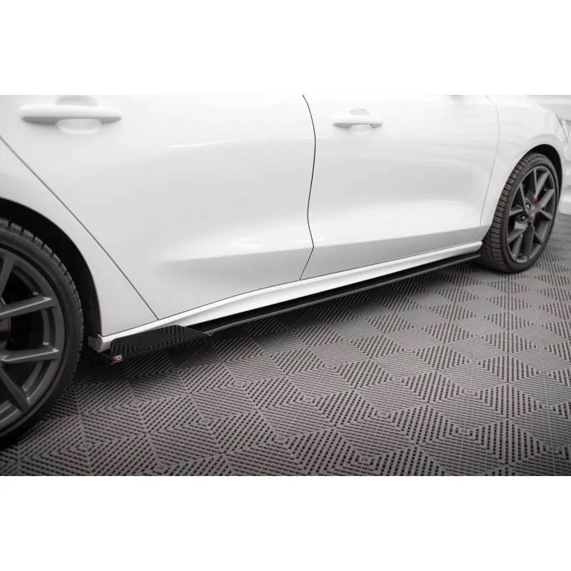 Maxton - Street Pro Rajouts Des Bas De Caisse Ford Focus ST / ST-Line Mk4 Noir-Rouge + Rabats Brillant