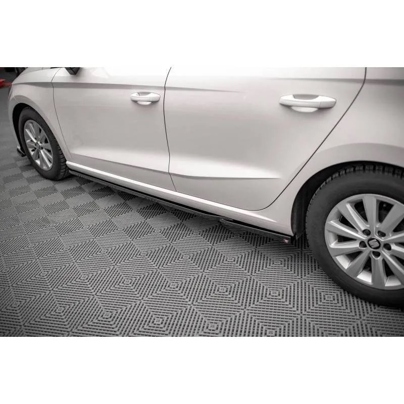 Maxton - Rajouts Des Bas De Caisse V.2 Seat Ibiza FR/ Standard Mk5 Noir Brillant