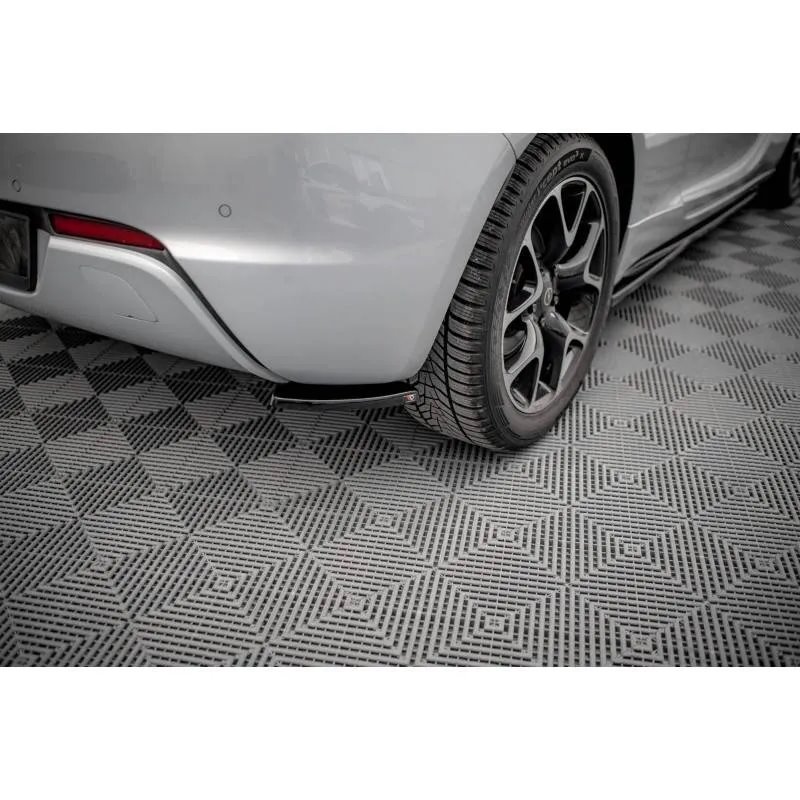 Maxton - Lames De Pare-Chocs Arrière Latérales V.1 Opel Astra GTC OPC-Line J Noir Brillant