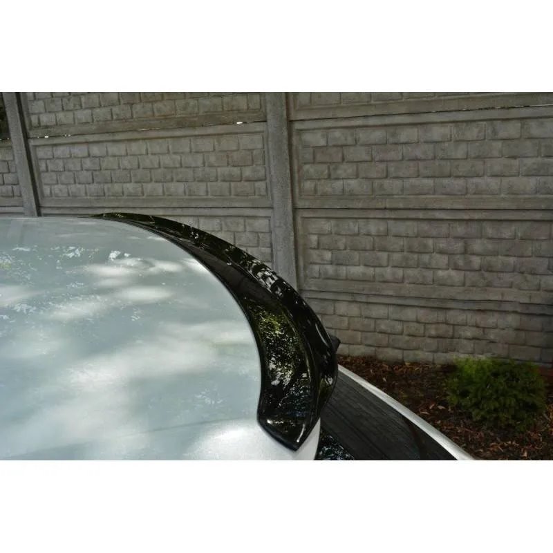 Maxton - Spoiler Cap Renault Megane Hatchback MK4 Noir Brillant