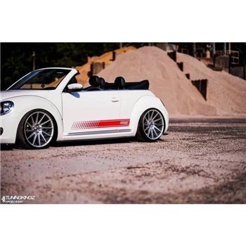 Maxton - RAJOUTS DES BAS DE CAISSE POUR VW BEETLE Noir Brillant