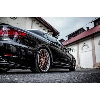 Maxton - Rajouts Des Bas De Caisse Lexus LS Long Wheelbase Mk4 Facelift Noir Brillant