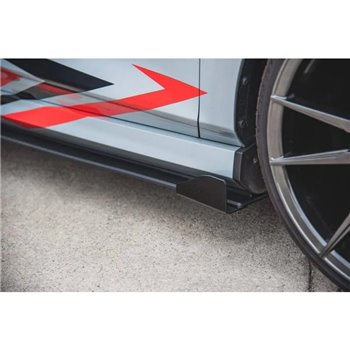 Maxton - Street Pro Rajouts Des Bas De Caisse Ford Fiesta ST / ST-Line Mk8 Noir-Rouge + Rabats Brillant
