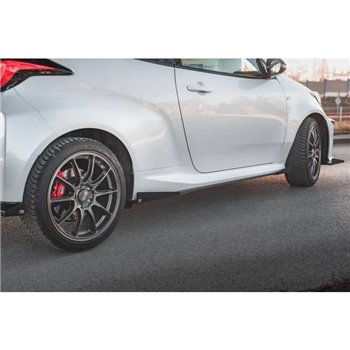 Maxton - Street Pro Rajouts Des Bas De Caisse Toyota GR Yaris Mk4 Noir-Rouge + Rabats Brillant