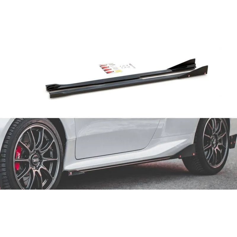 Maxton - Rajouts Des Bas De Caisse V.2 + Ailerons Toyota GR Yaris Mk4 Noir Brillant