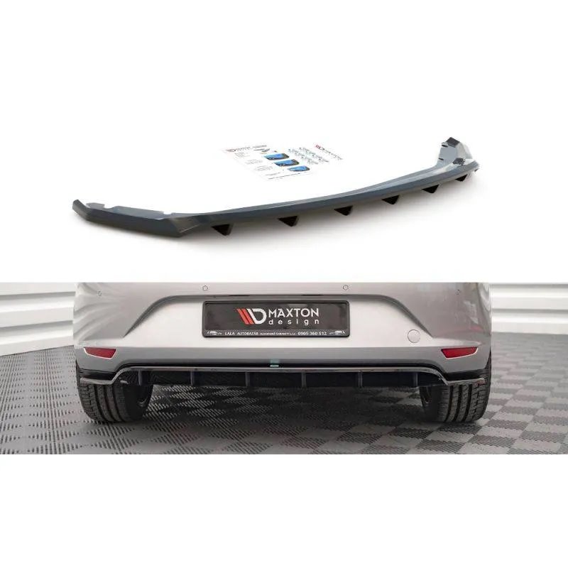 Maxton - Arriere Splitter (avec une barre verticale) Seat Leon Hatchback Mk3 Noir Brillant