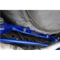 Barre de support de sous-châssis arrière Subaru Forester